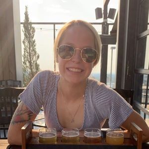 Meet your Posher, Alyssa